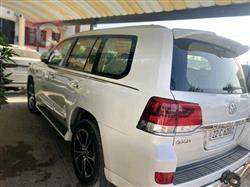 تۆیۆتا لاند کروزەر